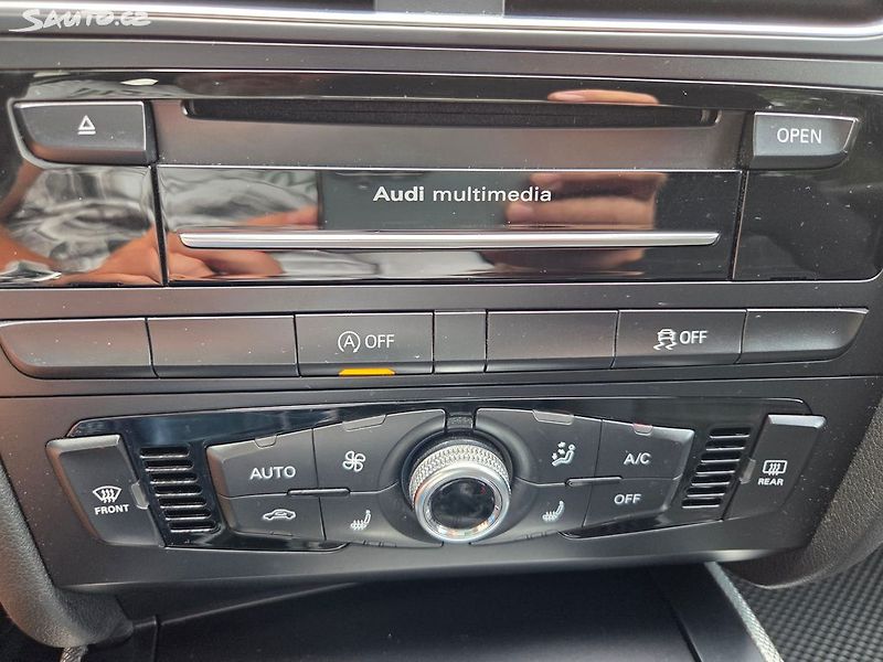 Audi A4 (2015) 2.0TDI 140kw S line Quattro - fotka 29 z 39