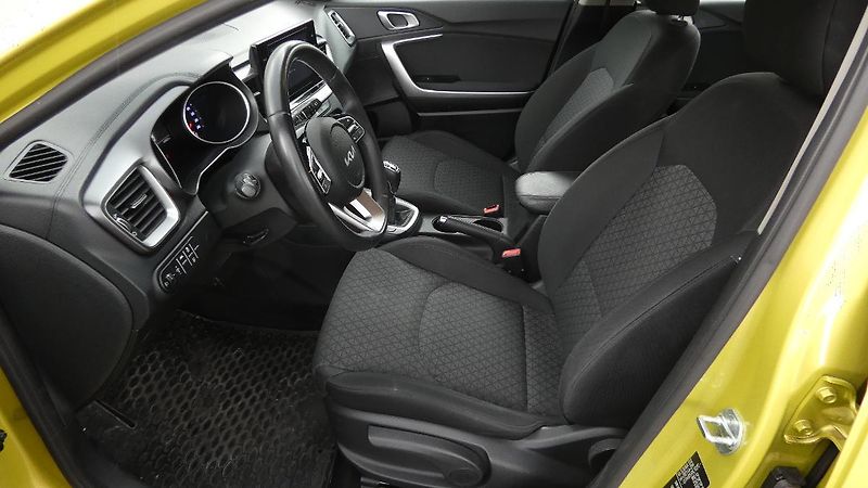 Kia Ceed 1.5 T-GDI Fresh - fotka 18 z 22