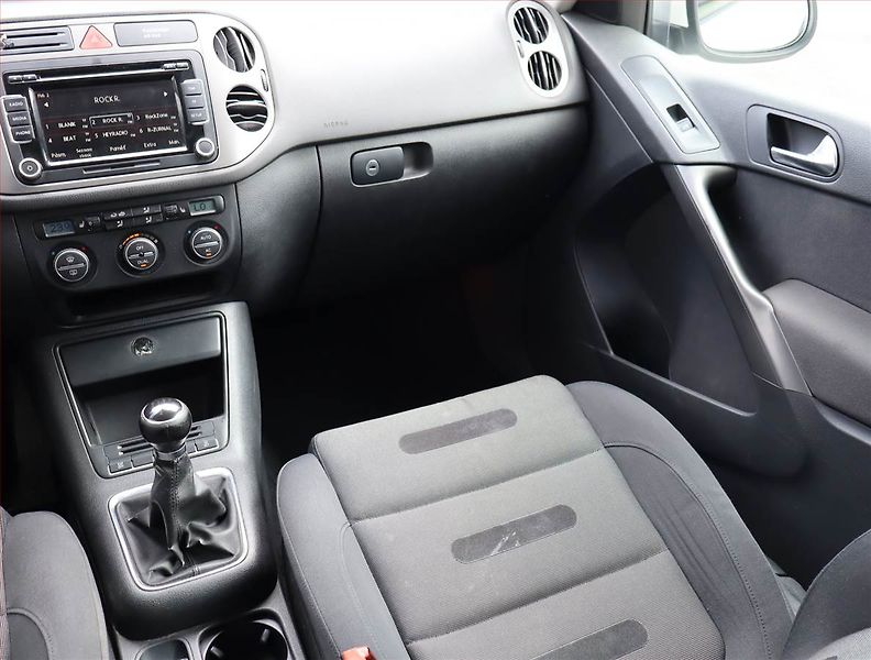 Volkswagen Tiguan (2008) 2.0 TDI, 4X4, nová STK, Tažné - fotka 8 z 18