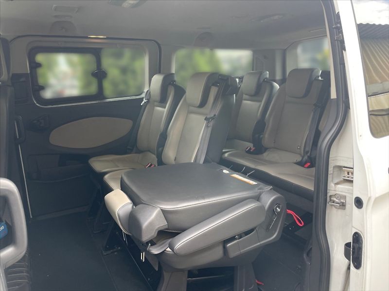 Ford Tourneo Custom 2,0 TDCi96 Titanium 310 S - fotka 8 z 11