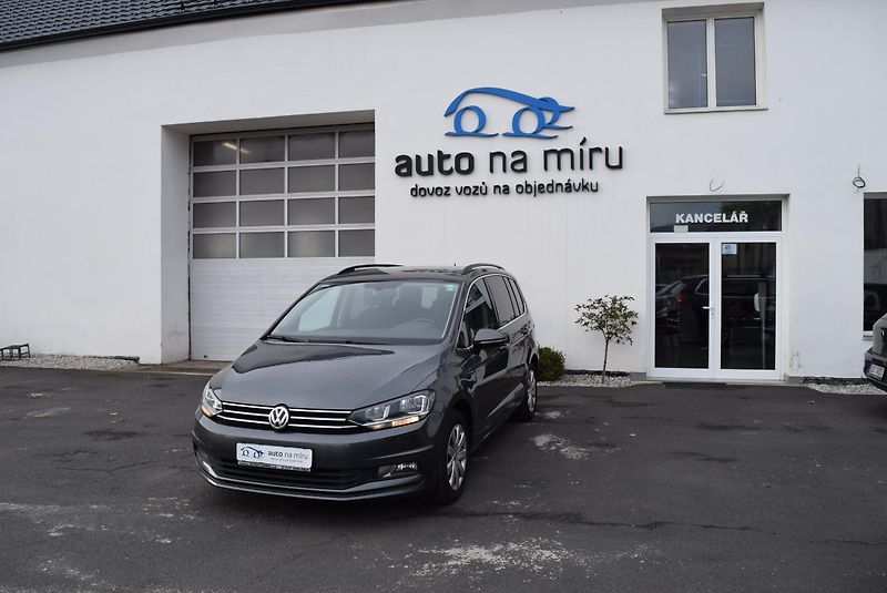Volkswagen Touran (2017) 1.2TSI 81kw CLBMT 7MÍST TAŽNÉ - fotografie inzerátu
