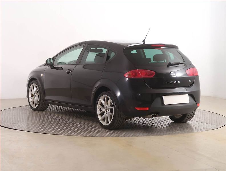 Seat Leon (2010) 2.0 TDI FR, Tempomat - fotka 4 z 16