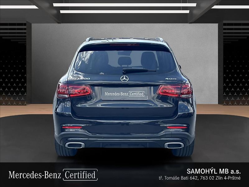 Mercedes-Benz GLC 200 4MATIC AMG linie - fotka 4 z 13