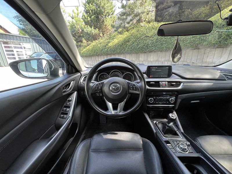 Mazda 6 2.2Skyactiv-D 110kW PO SERVISU - fotka 9 z 13