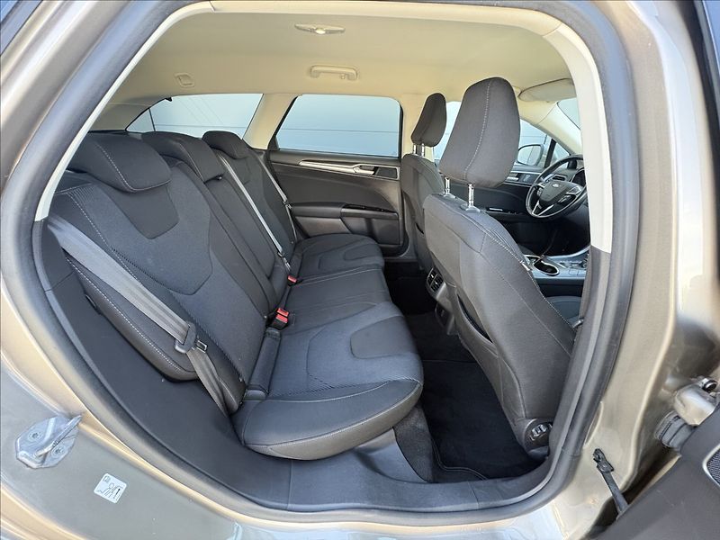Ford Mondeo 2,0 110 kw ČR 1. maj servis - fotka 24 z 25