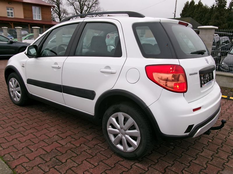 Suzuki SX4 (2009) 1.9DDiS 4x4 KLIMA výhřev TAŽNÉ - fotka 5 z 30
