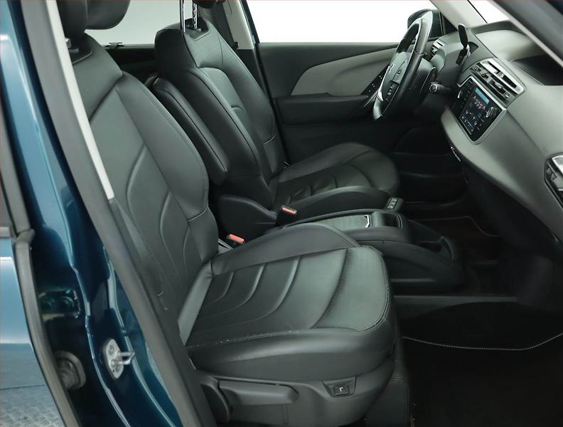 Citroën Grand C4 SpaceTourer (2021) 1.5 HDi, Automat, 7 míst, ČR - fotka 9 z 21