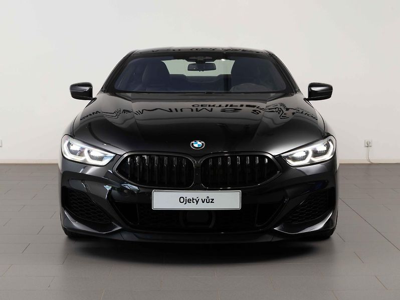 BMW Řada 8 M850i xDrive Coupe - fotka 2 z 21