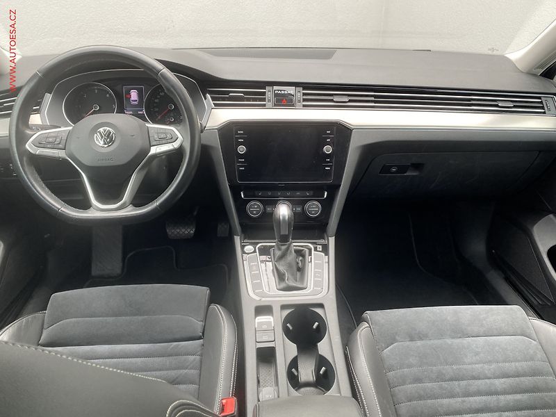 Volkswagen Passat (2020) 2.0 TDi, Elegance, DSG, LED - fotka 8 z 18
