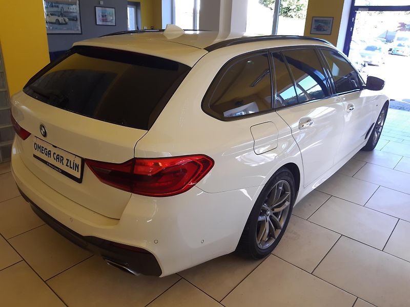 BMW Řada 5 520d XDRIVE M-PAKET - fotka 30 z 32