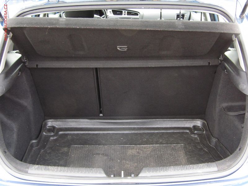 Kia Ceed (2012) 1.4 CRDi, ČR, AC, +kola - fotka 7 z 16