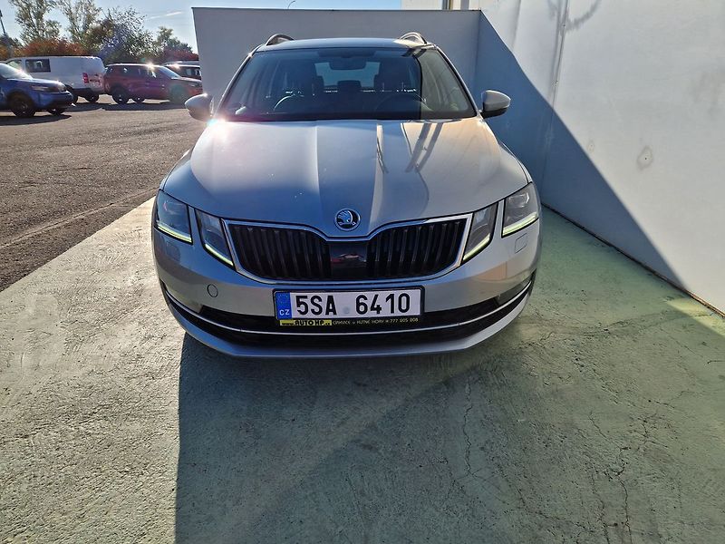 Škoda Octavia Style 1,6 TDI DSG 85kw - fotka 8 z 29