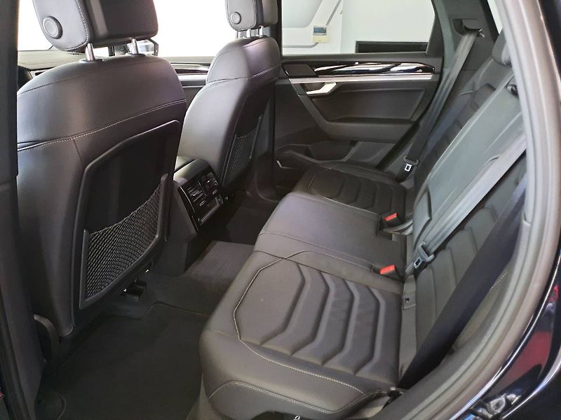 Volkswagen Touareg (2022) R-Line 3.0 TDI 4Motion (210kW/ - fotka 8 z 30