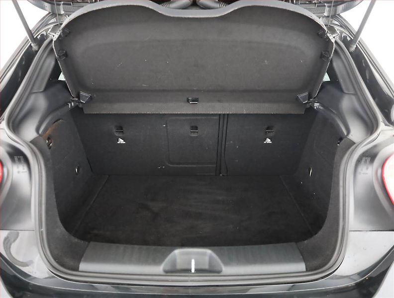 Mercedes-Benz Třídy A (2012) A 180 d, Xenony, Tempomat - fotka 13 z 13