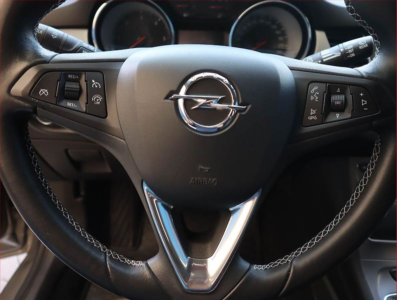 Opel Astra (2017) 1.6 CDTI, Serv.kniha, Tempomat - fotka 16 z 16