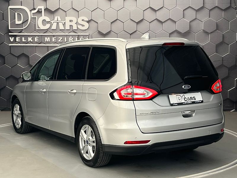 Ford Galaxy 2,5 HEV TITANIUM LED 7míst - fotka 2 z 70