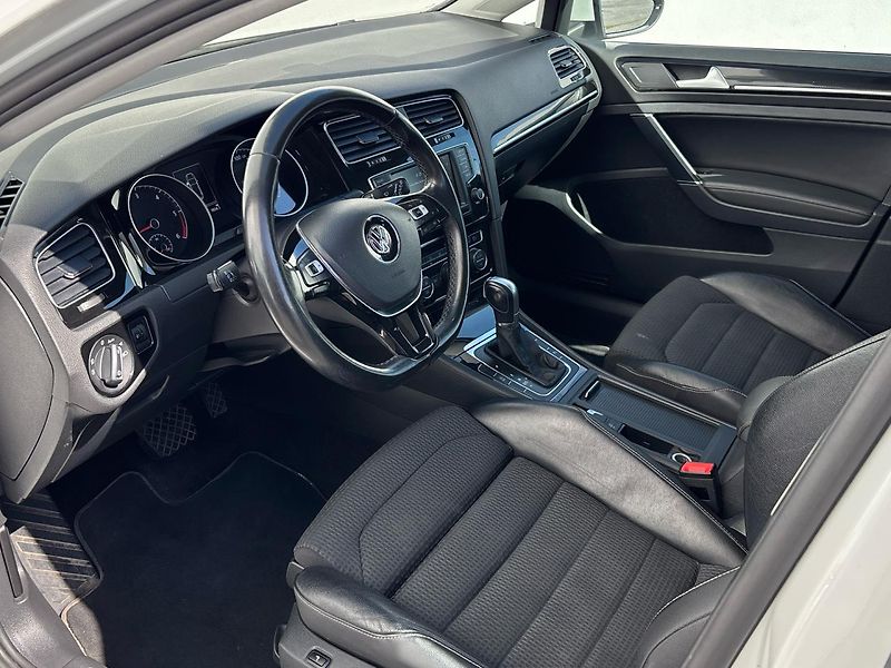 Volkswagen Golf HIGHLINE DSG - fotka 6 z 24