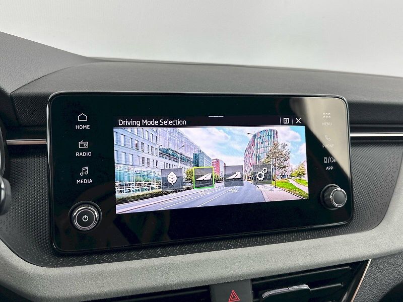 Škoda Scala (2025) DSG 1.0TSI 85kW Top Selection - fotka 12 z 29