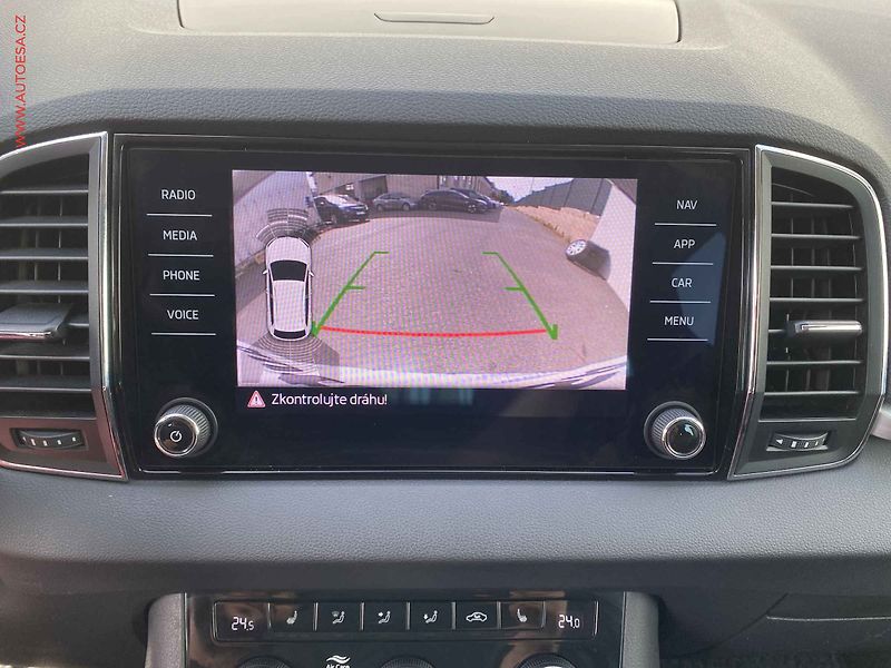 Škoda Karoq (2019) 1.5 TSi, Style, DSG, +ALU - fotka 17 z 20