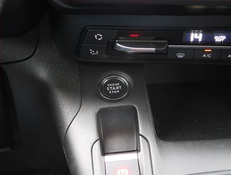 Opel Combo (2023) Elegance 1.5 CDTI, 5Míst, SR - fotka 17 z 18