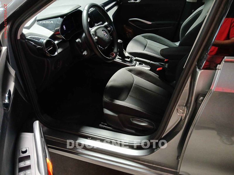 Škoda Fabia (2023) 1.0 TSi, ČR, servis.kniha - fotka 3 z 3