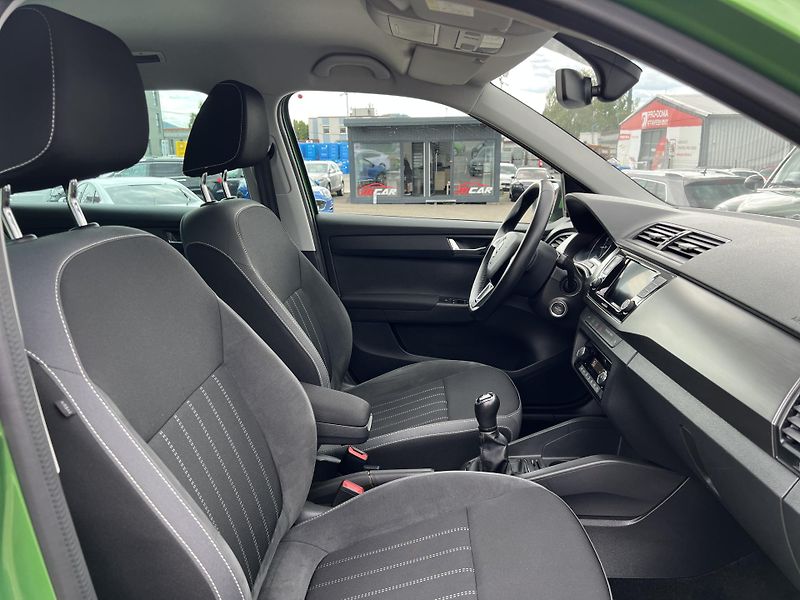 Škoda Fabia Style+ 1.0TSi KAMERA ČR 1.MAJ. - fotka 34 z 46