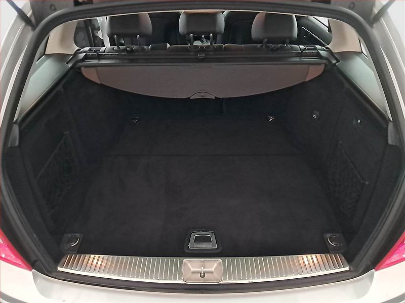 Mercedes-Benz Třídy C (2010) C 250 CDI, Automat, Navi - fotka 14 z 21