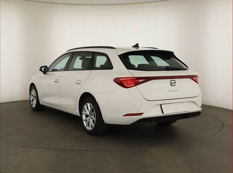 Seat Leon (2022) Style 1.5 TSI, Serv.kniha - fotka 4 z 12