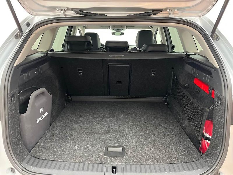 Škoda Enyaq (2022) 80*CRYSTAL*TAŽNÉ*TEPELKO*HEDUP - fotka 9 z 15