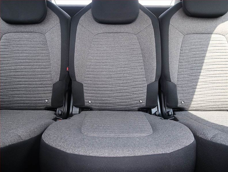 Citroën C4 Picasso (2018) 1.6 BlueHDi, ČR,1.maj - fotka 10 z 21