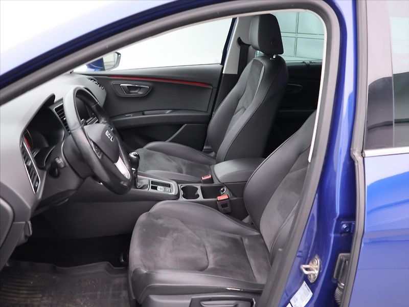 Seat Leon 1,4 TSI 92kW Xcellence CZ DPH - fotka 10 z 30