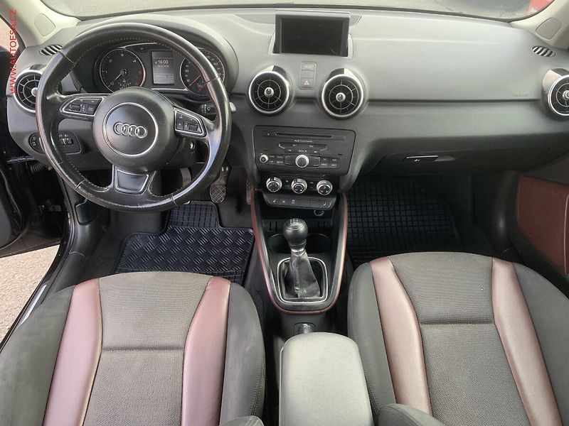 Audi A1 (2012) 1.6TDi, autoAC - fotka 8 z 19