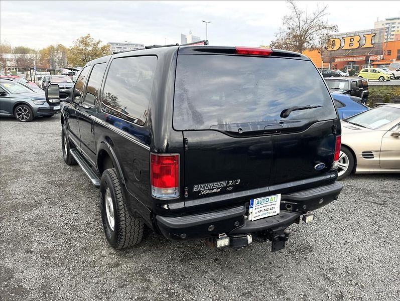 Ford Excursion 6,0 V8 4X4 KŮŽE TAŽNÉ NOVÁ STK - fotka 6 z 39