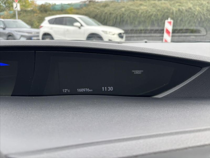 Honda Civic 1,8 VTEC 104kW PLNÝservisHONDA - fotka 34 z 36