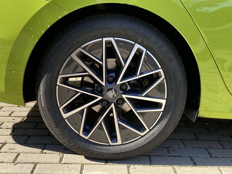 Škoda Octavia (2025) Combi 1.5 TSI SportLine - fotka 32 z 36