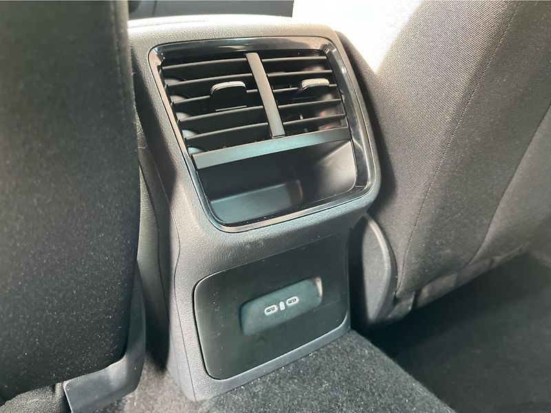 Škoda Octavia 1.5 TSI 85 kW SELECTION - fotka 23 z 28