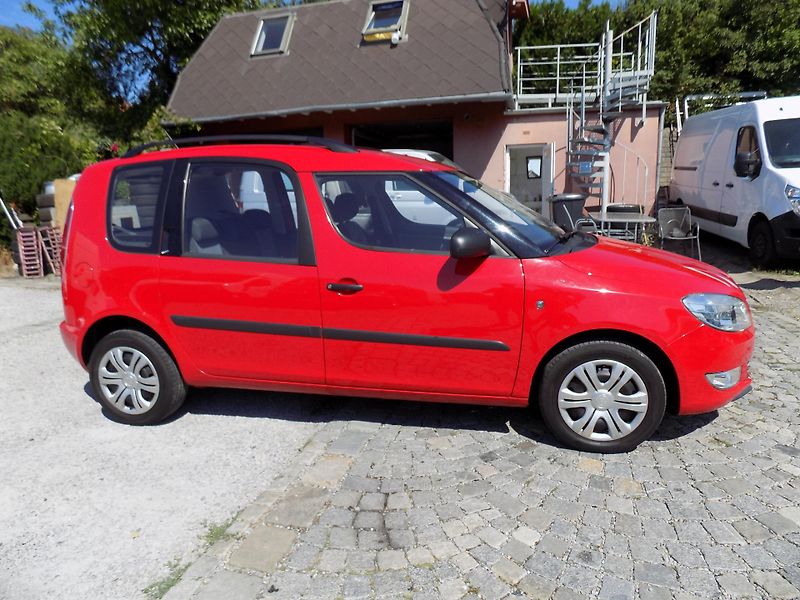 Škoda Roomster 1,2 TSI 63 KW ACTIVE, KLIMA - fotka 7 z 54