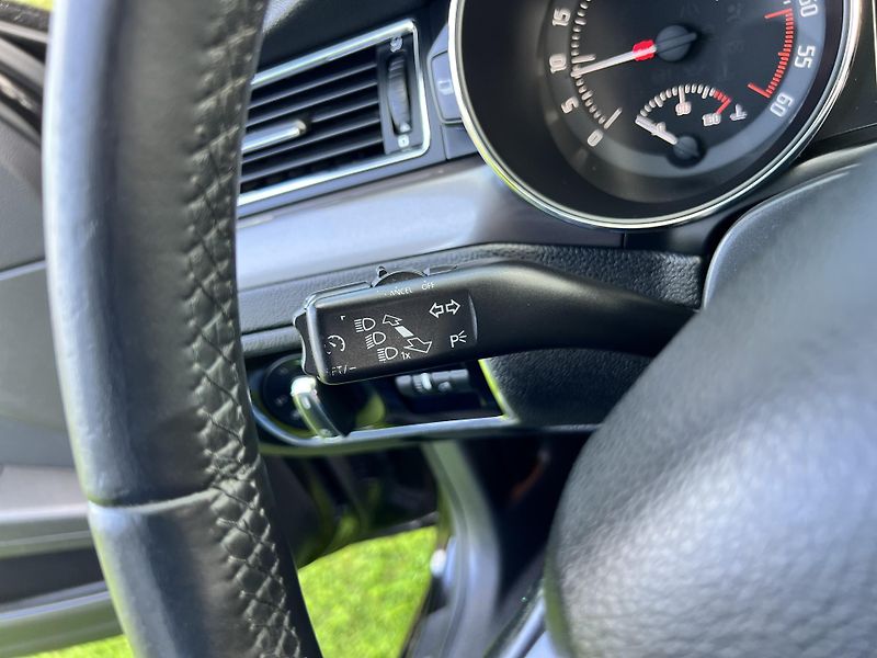 Škoda Superb 2.0TDI 103KW,DIGIKLIMA,TZ,ALU - fotka 40 z 48