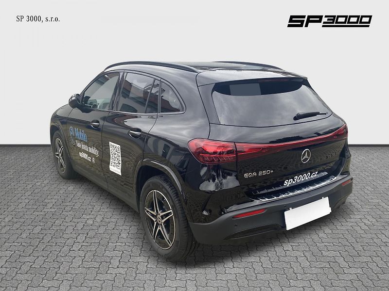 Mercedes-Benz EQA 250+ AMG - fotka 6 z 12