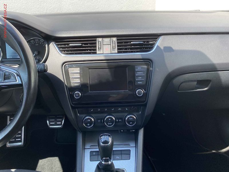 Škoda Octavia (2014) 2.0 TDi, Elegance, DSG - fotka 12 z 18