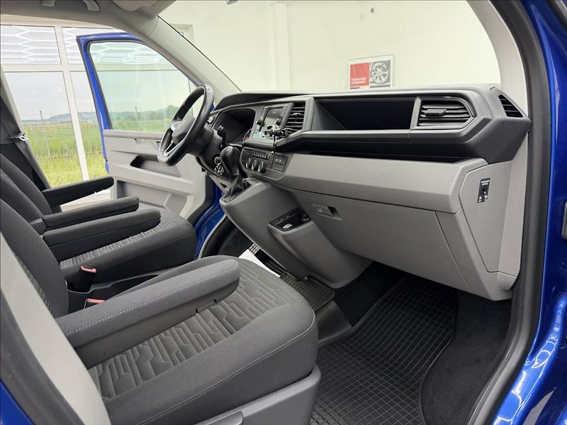 Volkswagen Caravelle 2,0 TDi, LONG,8-míst,DSG,CZ - fotka 12 z 35