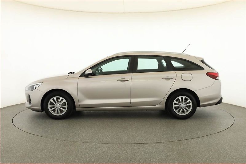 Hyundai i30 (2017) 1.6 CRDi, Serv.kniha, Tempomat - fotka 3 z 18