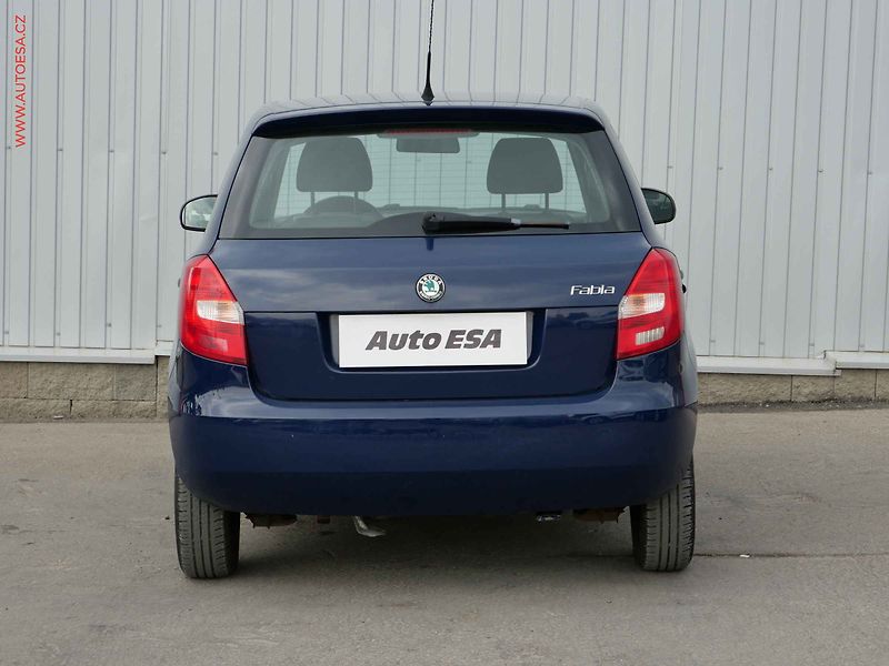 Škoda Fabia (2011) 1.2 HTP, ČR, AC - fotka 5 z 13