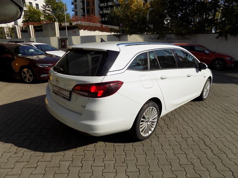 Opel Astra (2019) 1.6 CDTi - fotka 7 z 12