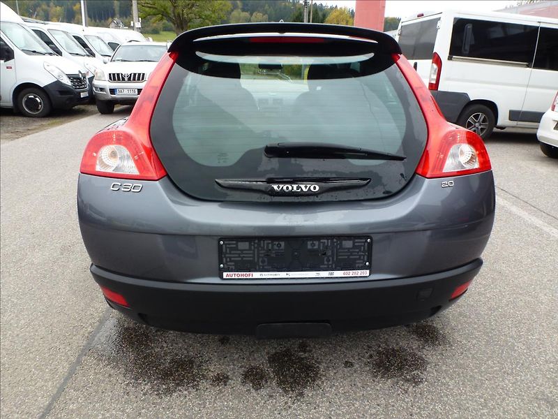 Volvo C30 2,0 i 16V Titanium Grey - fotka 12 z 62