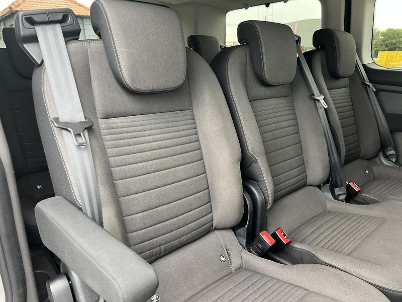 Ford Tourneo Custom 2.0TDCi TITANIUM 8MÍST ČR DPH - fotka 32 z 44