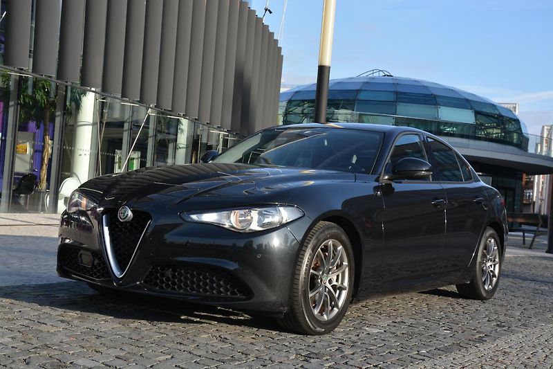 Alfa Romeo Giulia (2018) 2.2 jTDm Super Business plus A - fotka 4 z 20