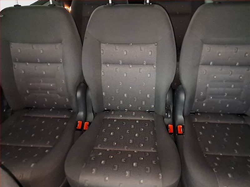 Volkswagen Sharan (2007) 2.0 TDI, 7 míst, nová STK - fotka 10 z 17