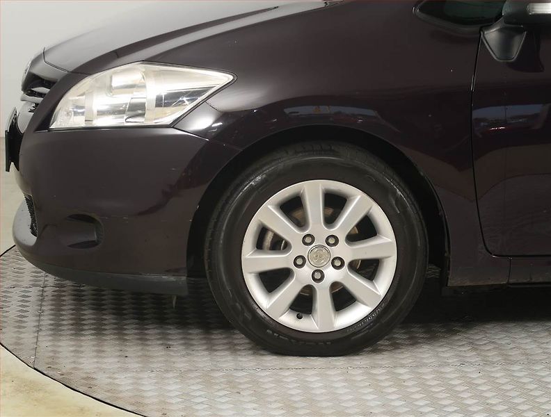 Toyota Auris (2010) 1.6 Valvematic - fotka 14 z 18