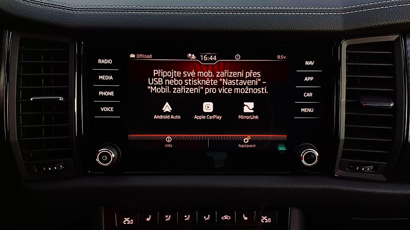 Škoda Kodiaq TDI 147kW 4x4 SPORTLINE-CR-DPH - fotka 46 z 50
